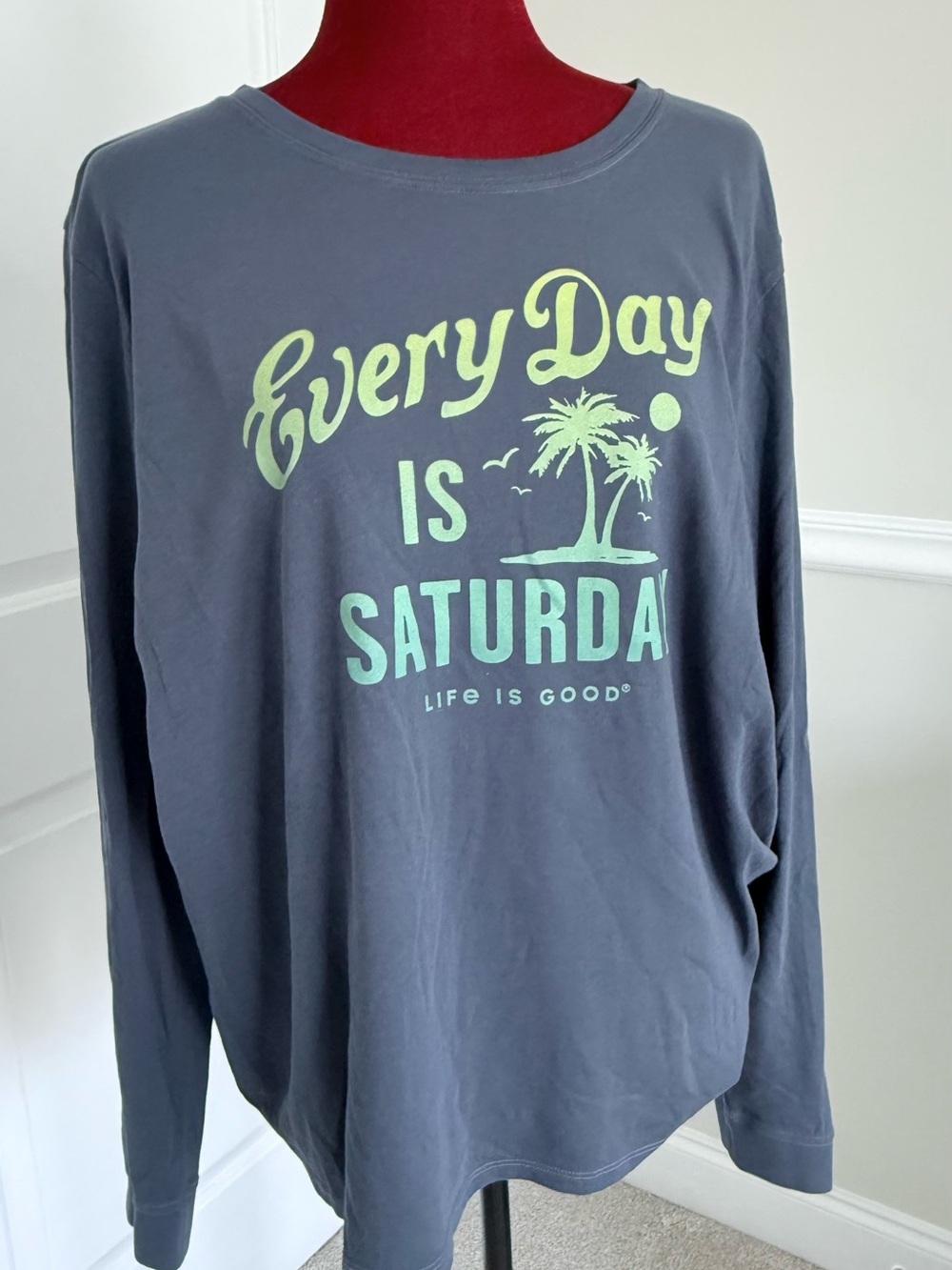 Life is Good "Every Day is Saturday" women’s Long Sleeve Graphic Tee Shirt XL